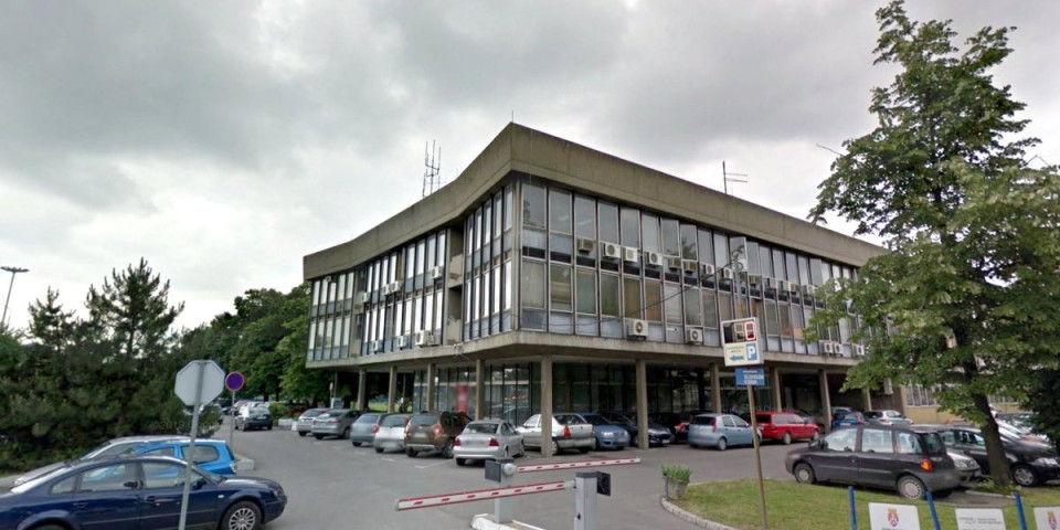 Demanti GO Novi Beograd: Oglasili se povodom farbanja dela grada u crveno - belu boju