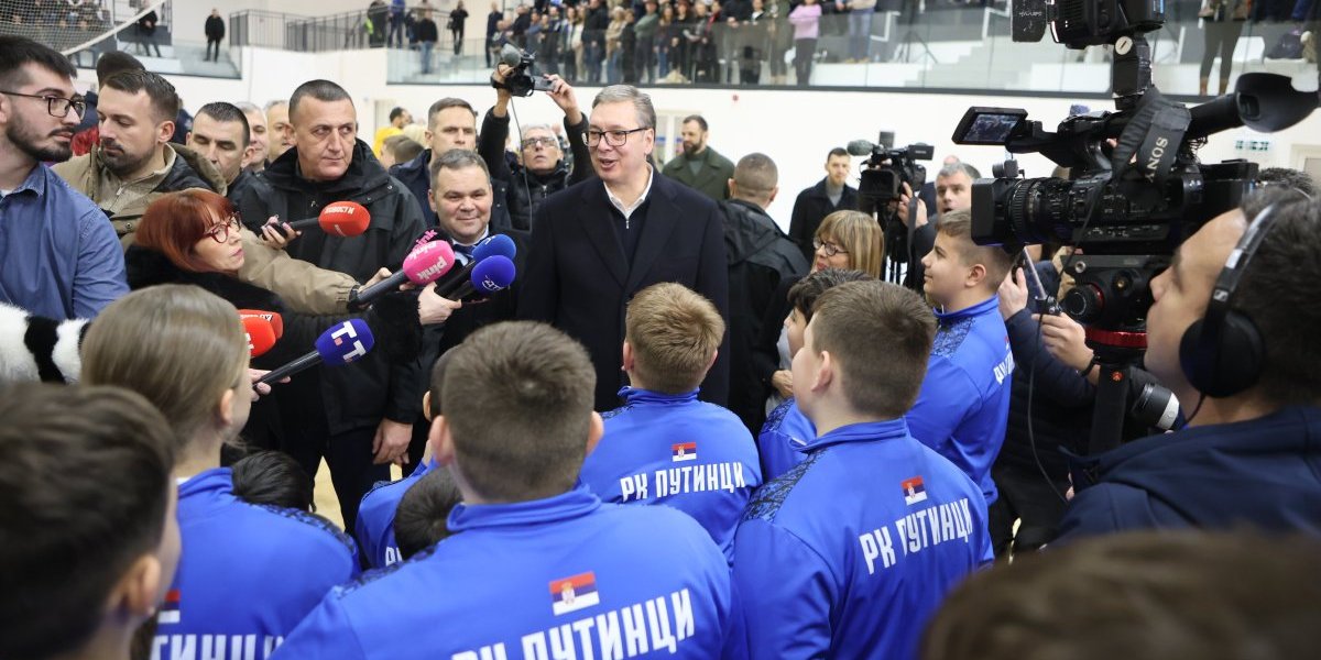 Aleksandar Vučić u Putincima