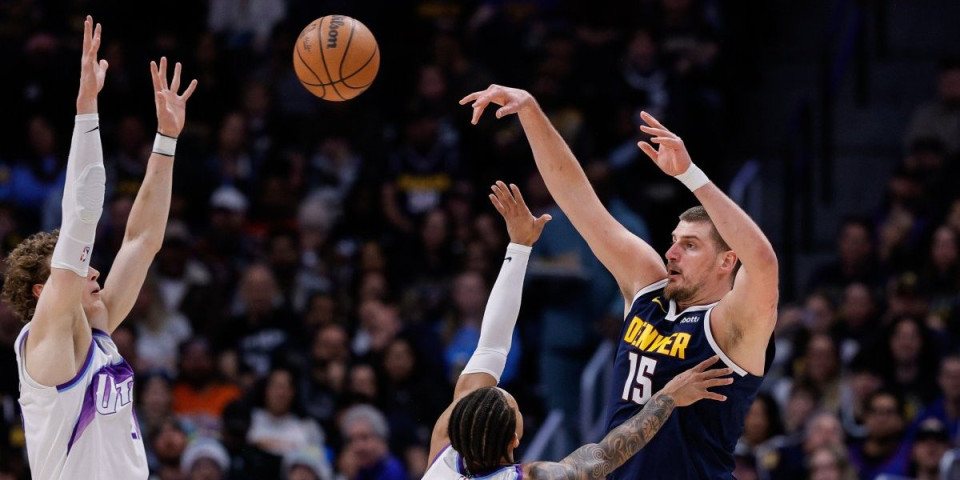 (VIDEO) Totalno ludilo šta radi Jokić - Posle ovog poteza cela dvorana ustala