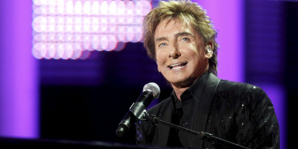 Tek sa 73 godine priznao da je gej: Pevaču kojem je otkriven rak pluća decenijama krio veliku tajnu