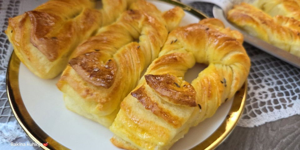 Najlepše pletenice sa sirom: Lisnato testo mekano kao pamuk, a spolja hrskavo (FOTO/VIDEO)