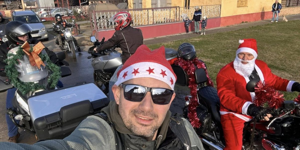 Običaj u Torku: Deda Mrazovi stižu pre Nove godine u velikom stilu