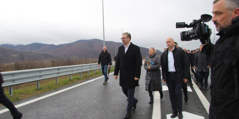 Vučić danas obilazi radove na "Dunavskom koridoru": Neimari ne staju, put do čuvene tvrđave biće skraćen