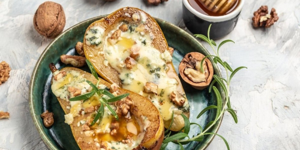 Topli desert od krušaka - pravi se za 20 minuta, a izgleda kao iz restorana