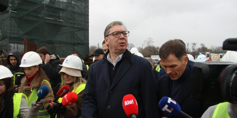 Treba me streljati?! Meni povez nije potreban - kukavica se ne plašim, i spreman sam da ih gledam u oči