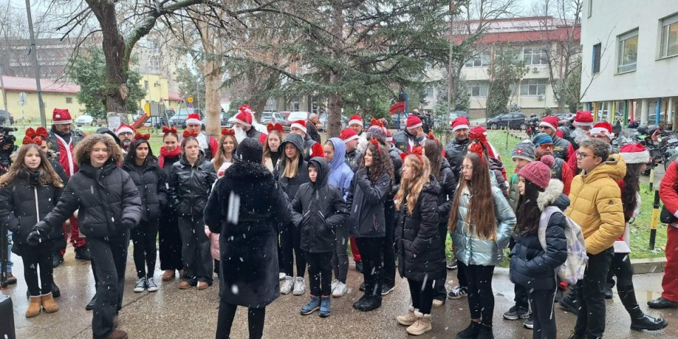 Uživanje je gledati: Šta sve može Deda Mraz u Srbiji (VIDEO)