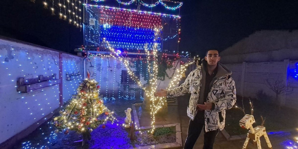 Ovde svi dolaze da naprave selfi: Sija kao u Las Vegasu (VIDEO)