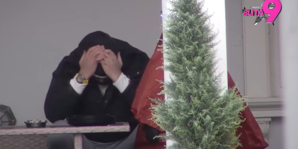 Janjuš se guši u suzama - Osamio se slomljen od bola: "Ovo je najgori dan u mom životu"