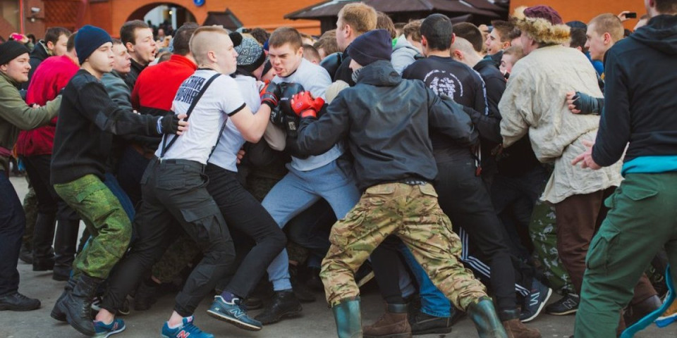 Ubili čoveka na Badnje veče: Grupa manijaka tupim predmetom usmrtila čoveka u srpskom komšiluku: Među nasilnicima su i deca!