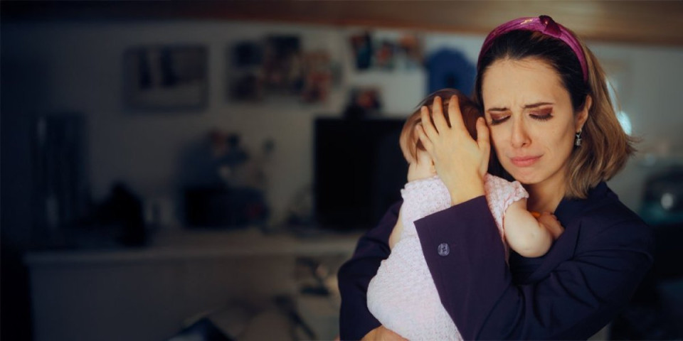 Majka bacila bebu kroz prozor! Skanadal potresao region: Ovo je razlog brutalnog zločina