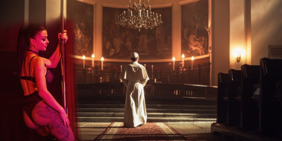 (VIDEO) Skandal bez presedana! Za Božić u crkvi: Striperska šipka i plesačica- Nemci su potpuno izgubili razum, snimak usijao mreže