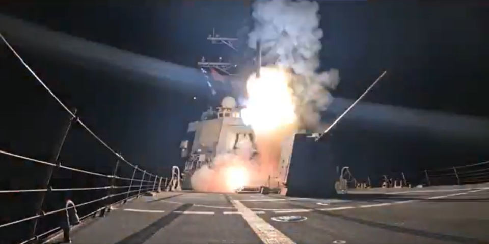 (VIDEO) Počelo razaranje! Tramp izdao hitno naređenje: Amerika lansirala krstareće rakete, mete su zbrisane sa lica zemlje