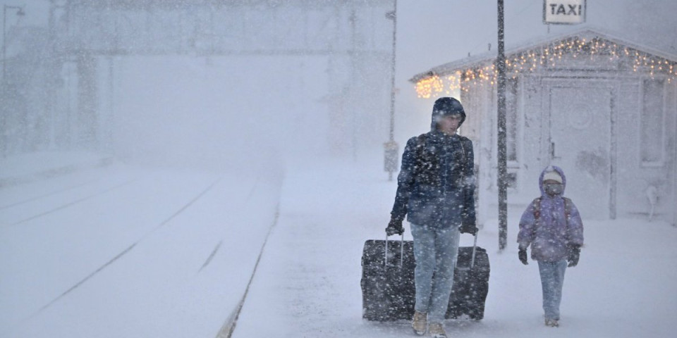 Ledara udara u ponoć: Evo gde će snežna oluja napraviti haos za Novu godinu (MAPE)