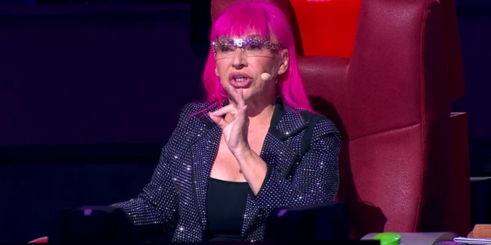 "Došla si da ćutiš i slušaš": Letelo perje u Pinkovim zvezdama, takmičarka zaratila sa Zoricom i Viki