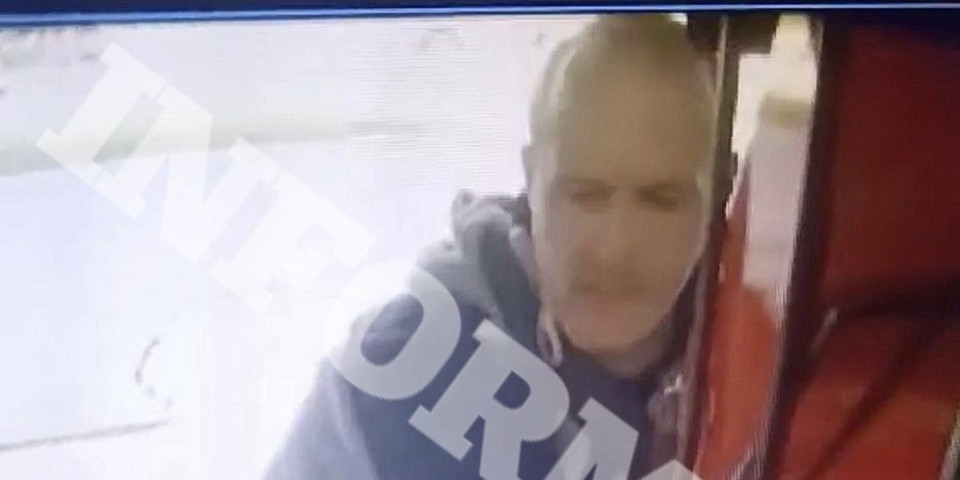 Obrijane glave, hladnokrvno kupuje sok na trafici: Snimljen manijak sa Novog Beograda (FOTO)