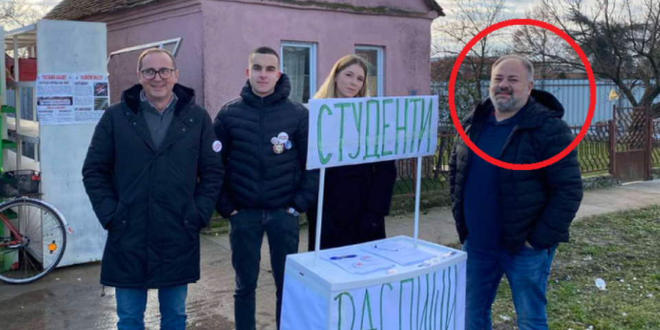 Oni traže podršku za izbore: Studenti blokaderi sa legitimacijom Demokratske stranke u džepu (FOTO)
