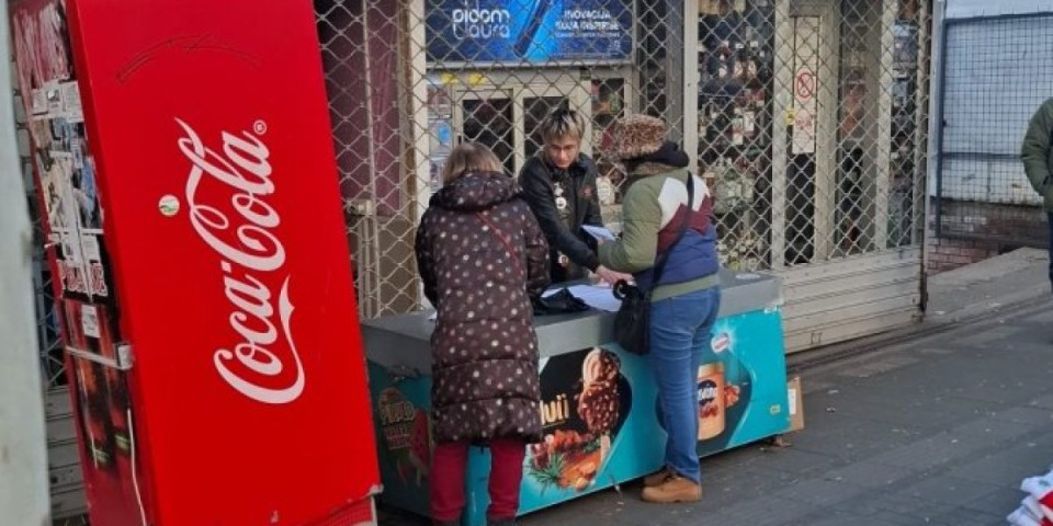 "Gospođa Miroslav", zloupotreba dece i haos: Skandali obeležili skupljanje potpisa za blokadere (VIDEO)