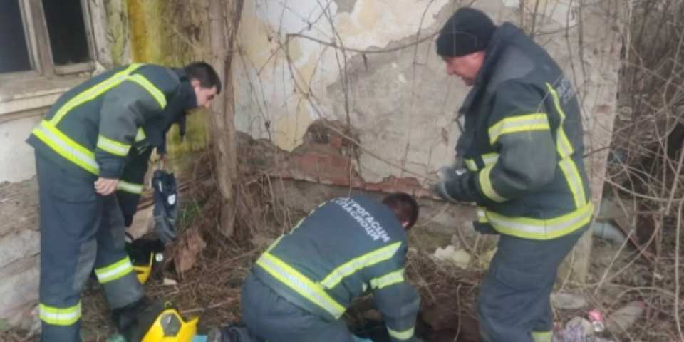 Herojski podvig srpskih vatrogasaca: Celu noć je bio u šahti, a onda su se pojavili oni (FOTO)