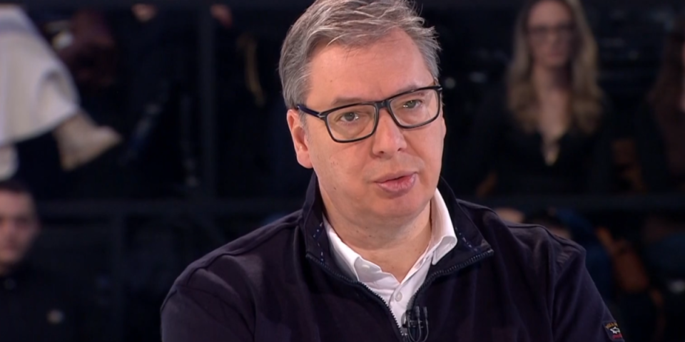 Vučić gost Hit tvita: Kod dela ljudi postoji žal što se Ćacilend sklanja