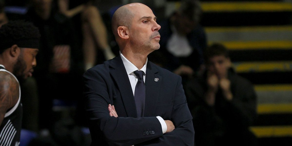 Penjaroja: Moja je odluka da Parker ne igra, Tajrik putuje u Valensiju