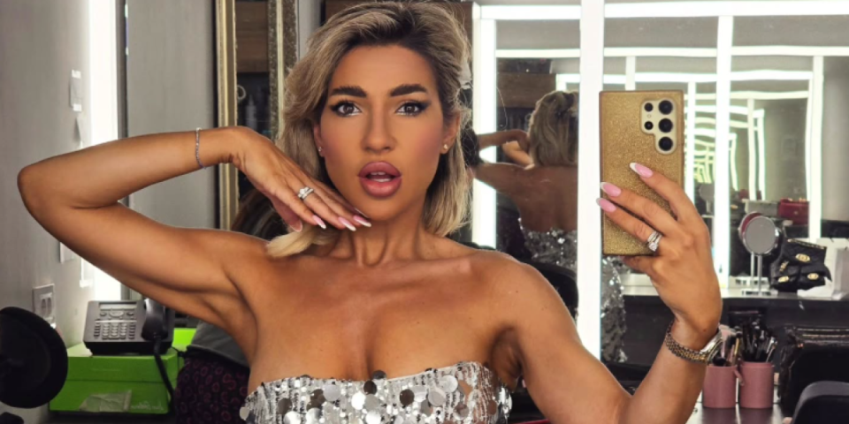 Nikad niste videli kraću haljinu - Jovana Jeremić prevazišla samu sebe (FOTO)