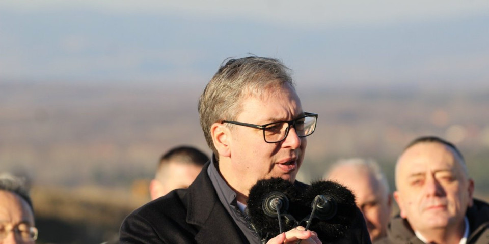 Vučić obišao Dunavski koridor: Od Beograda do Golupca za sat i 15 minuta (VIDEO)