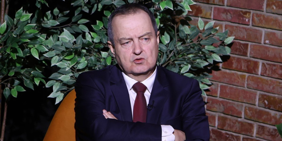 Zbog napada na Anu Bekutu, oglasio se Dačić: Identifikovali smo ih!