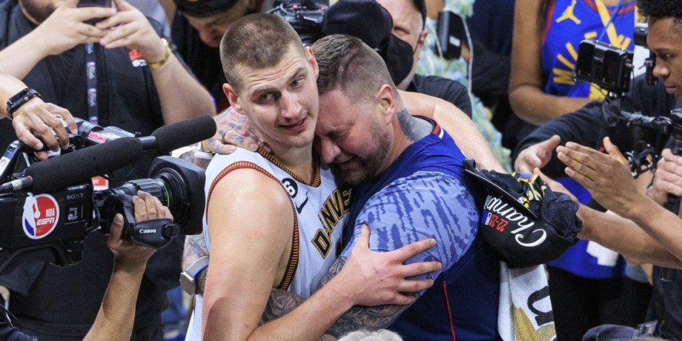 Plakao sam jer su me tukli! Jokić o početku karijere: Braća su me uvek vukla sa sobom