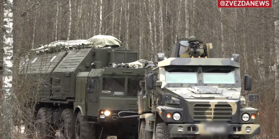 Rusija prvi put pokazala Orešnik! Ovako izgleda Putinovo brutalno oružje od kojeg drhti svet! (VIDEO)