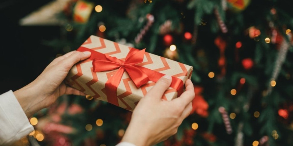 5 stvari ni u ludilu ne poklanjajte tokom praznika: Privlače nesreću i bedu u kuću