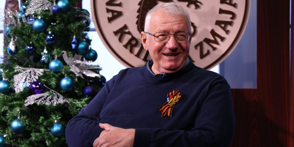 (VIDEO) Vojvodin recept za Novu godinu: 6 masnih sarmi, pa visoka jorgan planina!