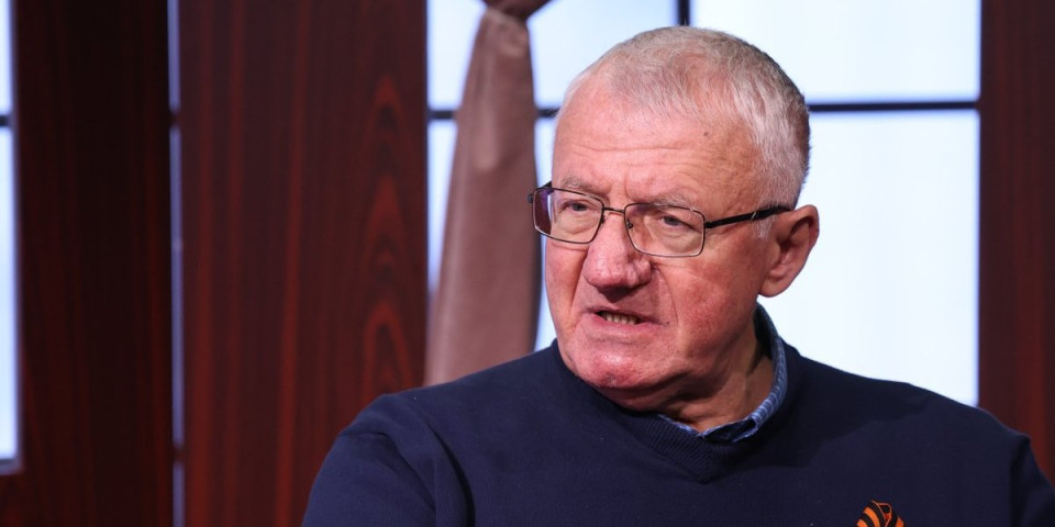 (VIDEO) Grmi vojvoda! Šešelj opleo po Lomparu - pale teške reči