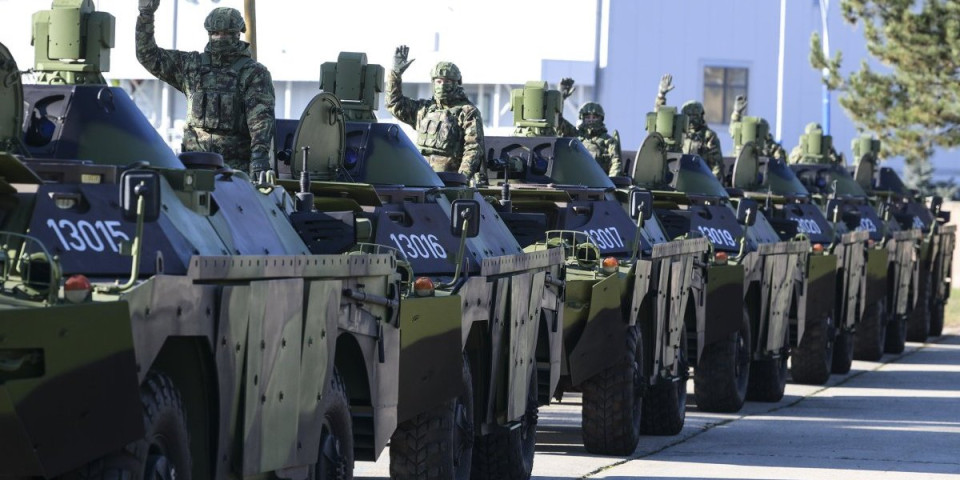 Ne pomažu ni polovni rafali! Hrvati priznaju: Vučić od Vojske Srbije napravio najjaču vojsku u regionu (FOTO)