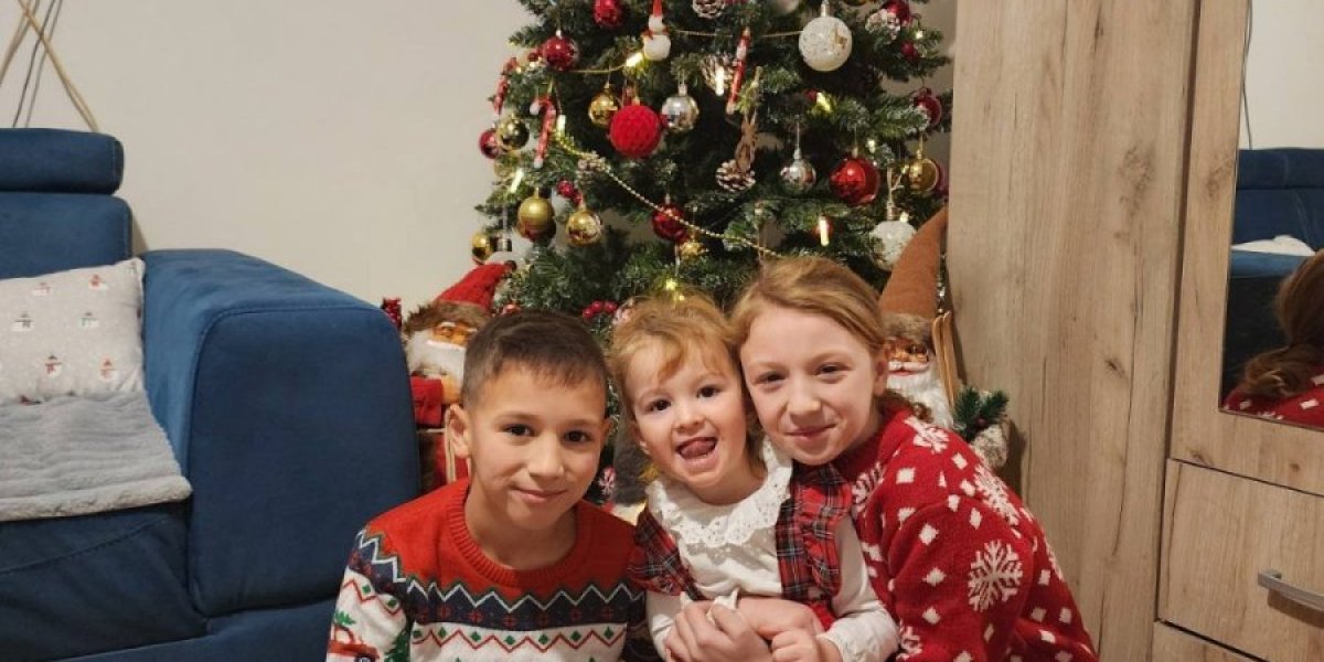 Nina, Andrej i Andrea Stošić u novom domu