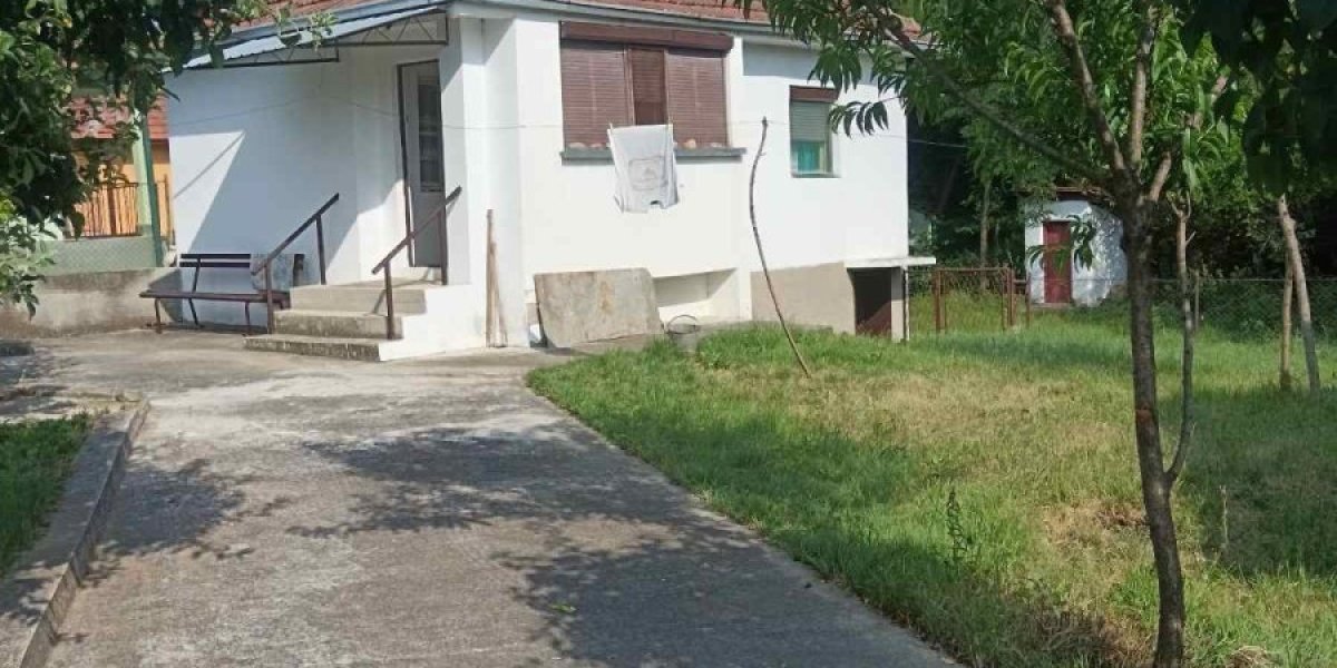 Porodična kuća Stošića u selu Krševica