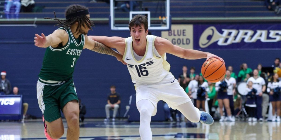 Amerika bruji o zakucavanju Srbina - Svi na klupi se držali za glavu (VIDEO)