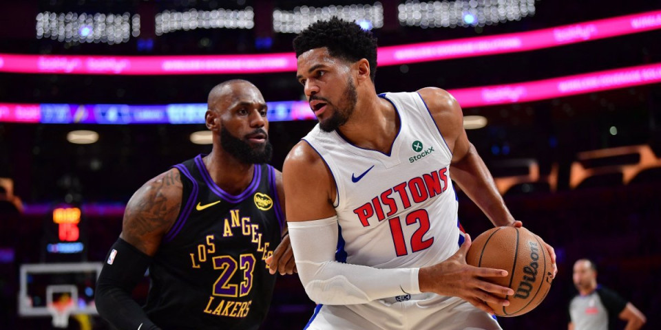 Detroit pokvario Lebronov 41. rođendan (VIDEO)