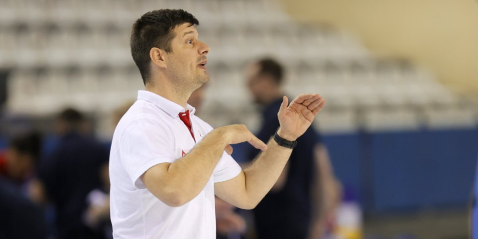 Zvezda uručila otkaz treneru: Grom iz vedra neba, ovome se niko nije nadao