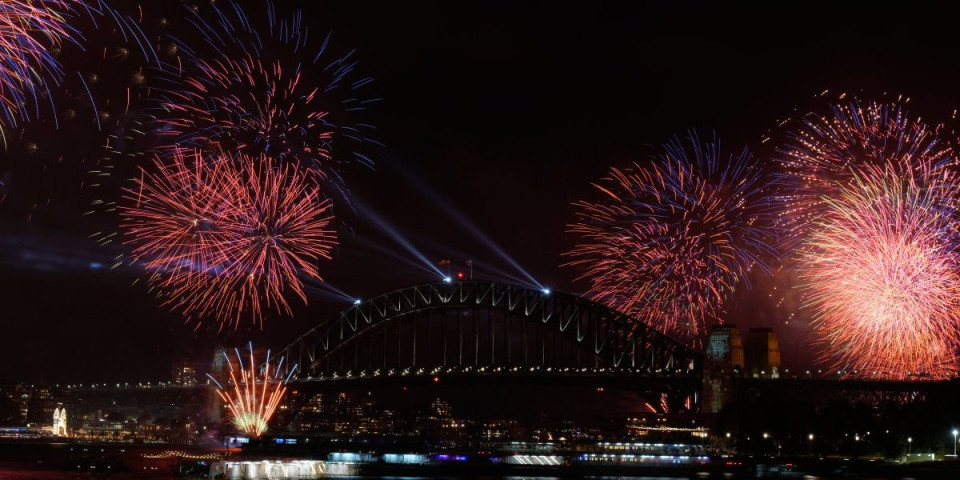 Nova godina stigla u Australiju! Pogledajte veličanstveni vatromet kod Opere! (VIDEO)