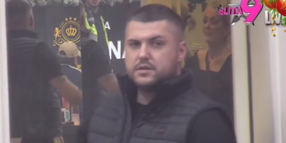 Zabrinjavajući snimak: Asminu po koži pečati i crvenilo - Oglasio se njegov otac (VIDEO)