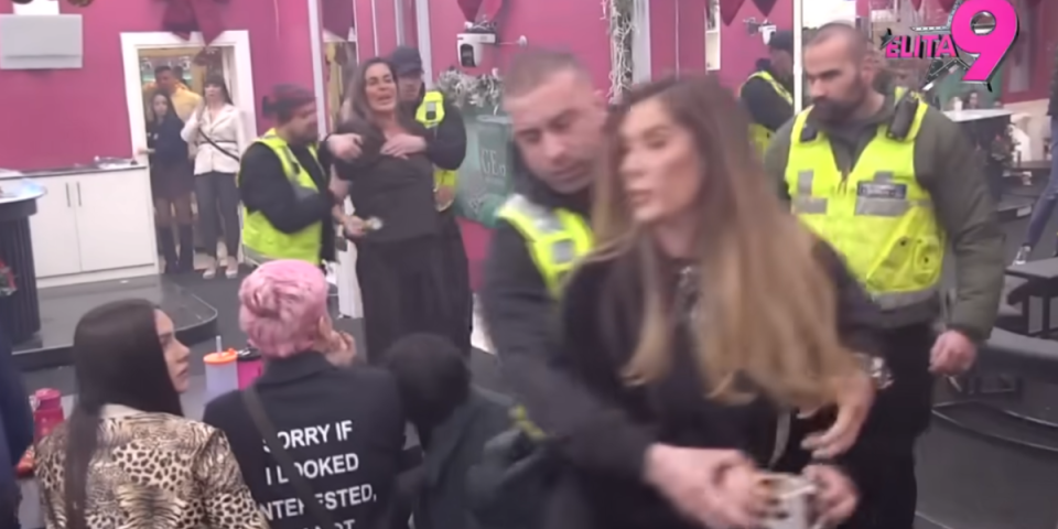 Proslu joj kafu u facu - Žestok okršaj Milene Kačavende i Ane Ćurčić (VIDEO)