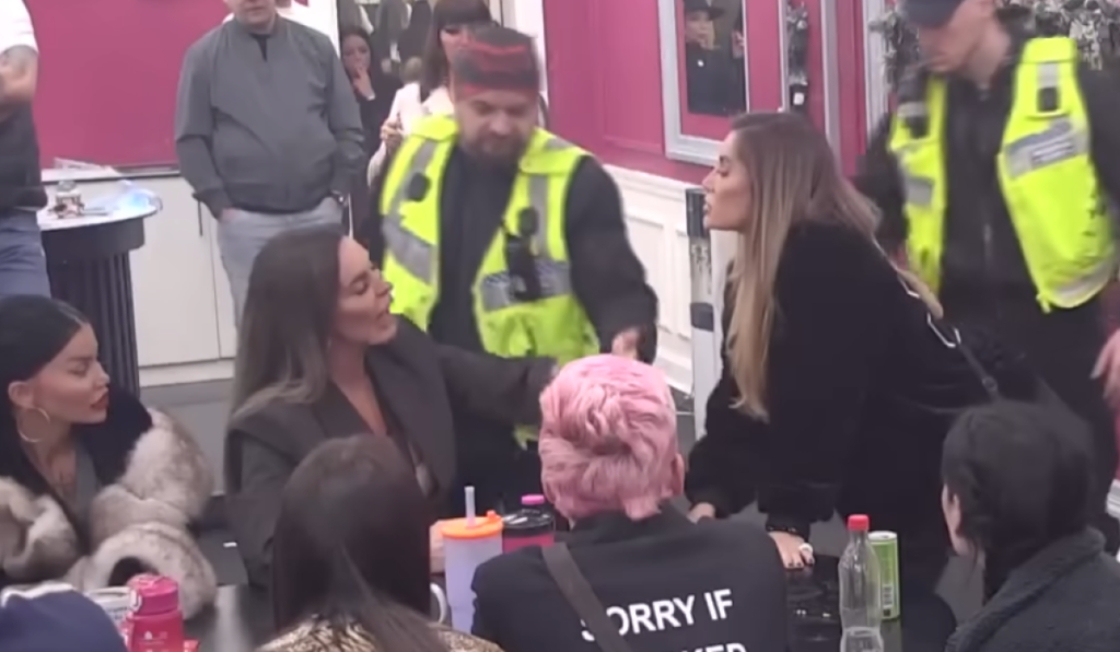 Proslu joj kafu u facu - Žestok okršaj Milene Kačavende i Ane Ćurčić (VIDEO)