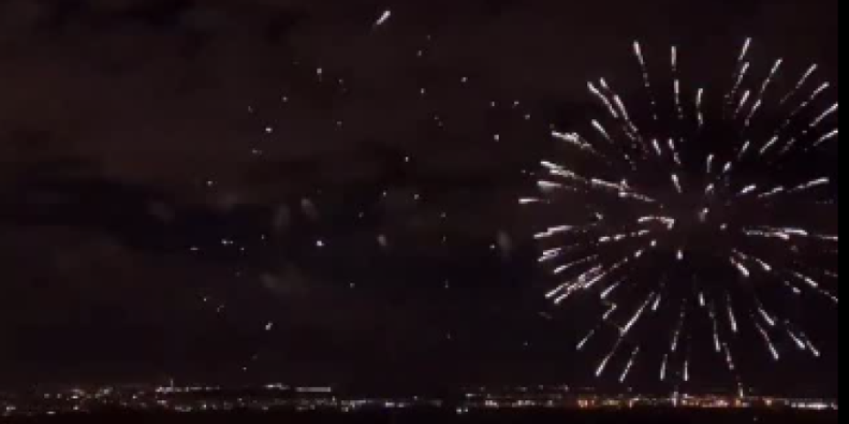 Rasplamsalo se nebo nad Beogradom! Pogledajte kakav je ovo spektakl (FOTO)