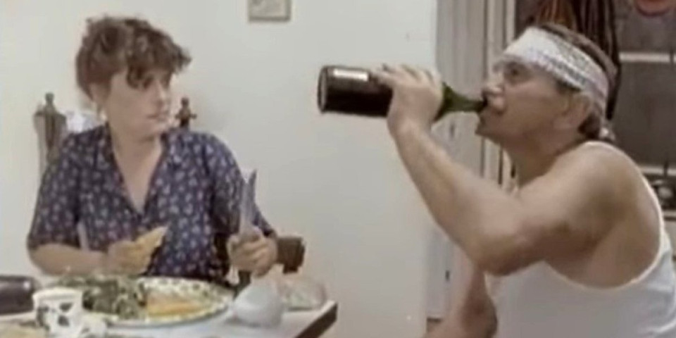 "Za pola sata je bio pijan": Na snimanju "Žikine dinastije" alkohol je bio strogo zabranjen, a legendarni Gidra se na ovaj način snalazio i pio