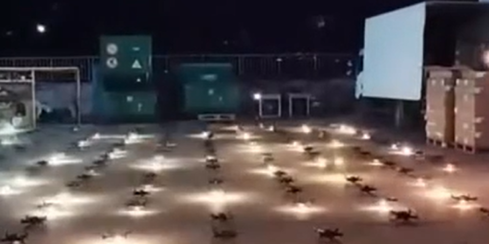 Na desetine dronova palo u Budvi: Fijasko u novogodišnjoj noći (VIDEO)