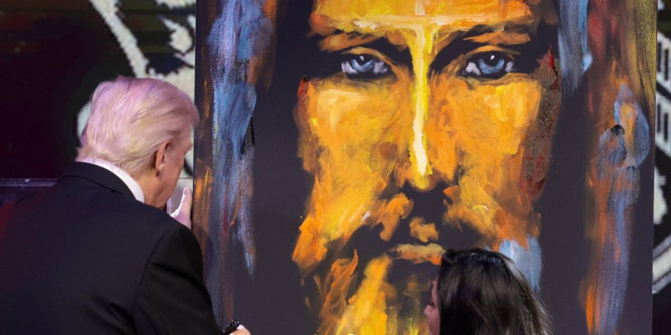 Spektakl na Floridi: Tramp prodavao portret Isusa Hrista (FOTO)