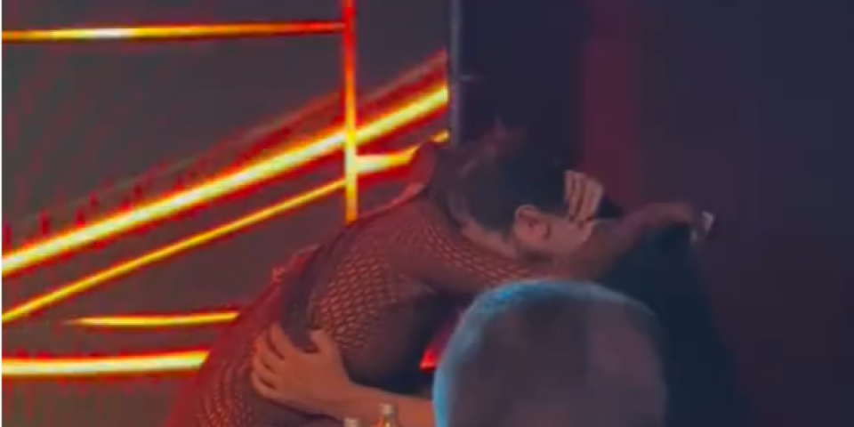Usred nastupa Prija pala mužu u zagrljaj: Filip Živojinović na ivici suza (VIDEO)