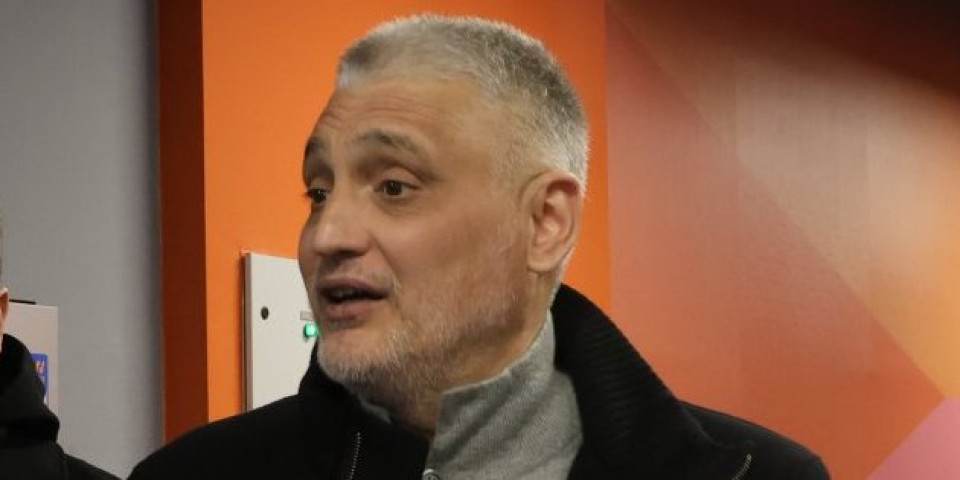 Čeda Jovanović pripremio bogatu trpezu - Evo kako provodi Badnji dan (VIDEO)