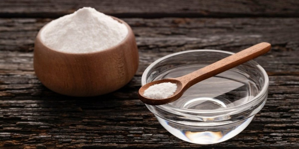 Soda bikarbona nije za sve: Evo kada čisti, a kada može da napravi štetu