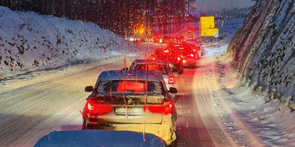 SNEG NE PRESTAJE! Srbiju čeka nova opasnost - OGLASILI SE METEOROLOZI (FOTO/VIDEO)